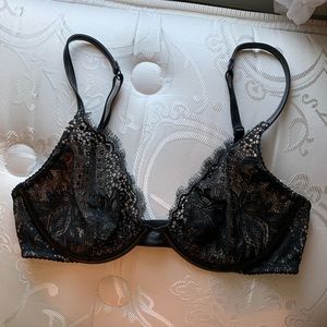 VS Lace Bra